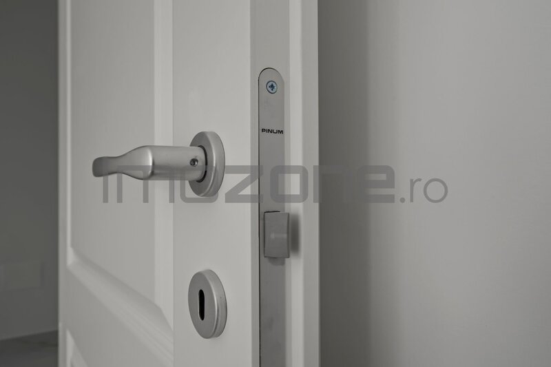 Apartament 2 camere, et 2, finalizat, centrala proprie, metrou in apropiere, comision 0%