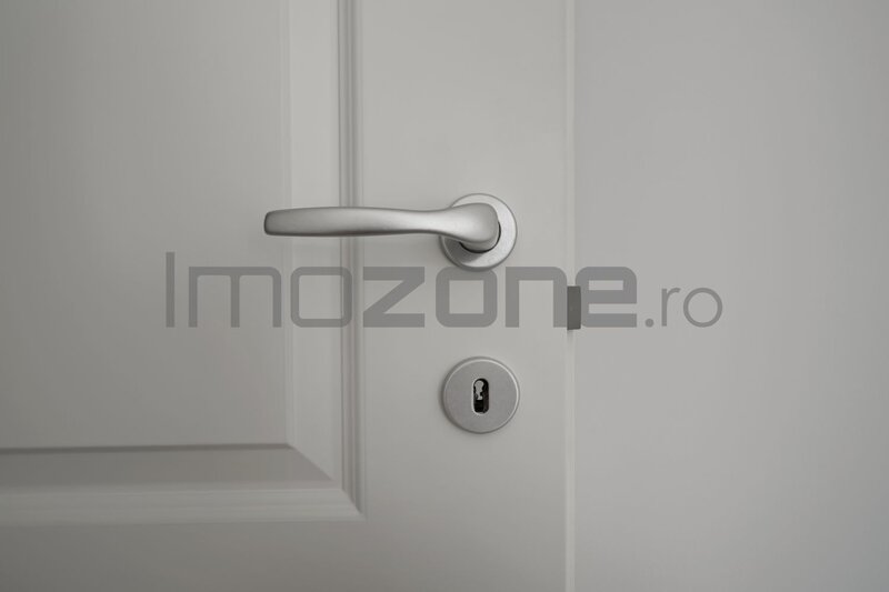 Apartament 2 camere, et 2, finalizat, centrala proprie, metrou in apropiere, comision 0%